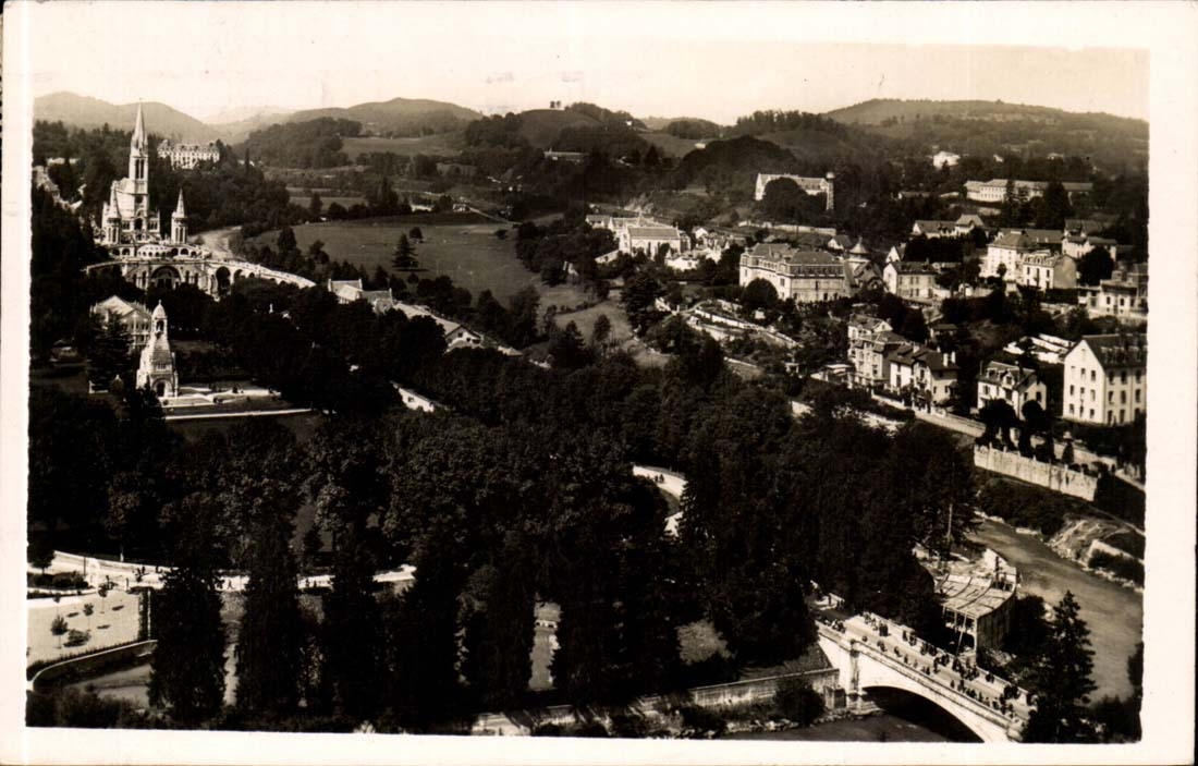 Lourdes CPA the basilica and the bridge St Michel
