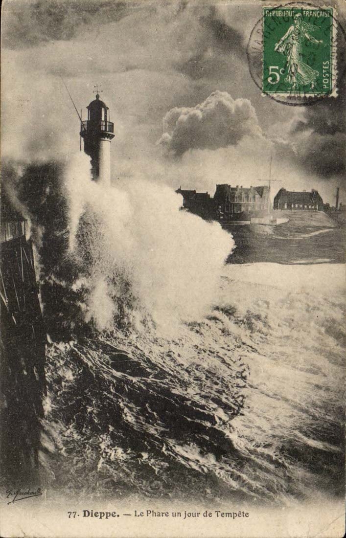 Dieppe - der Leuchtturm - Tag des Sturms - Leuchtturm - CPA