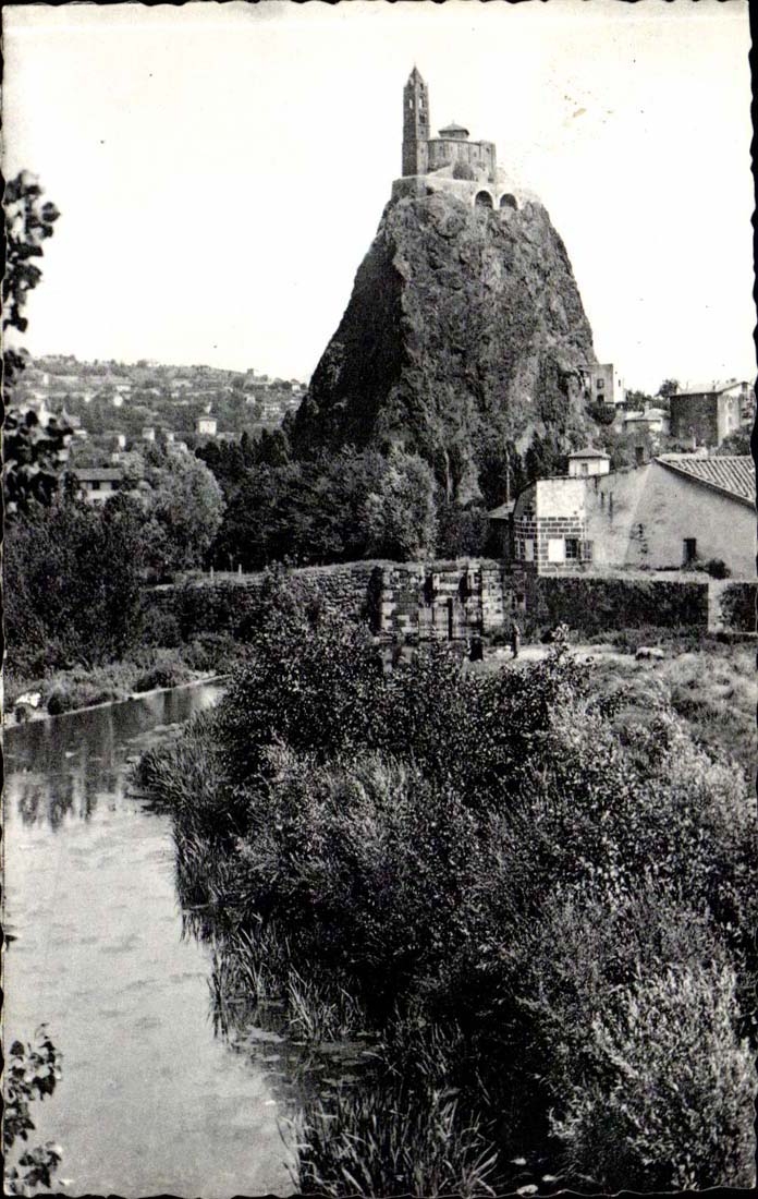 Le Puy CPA Le rocher Saint Michel L'aiguilhe