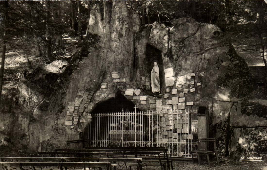 MODERN CARD Longuyon Cave of Our lady of Lourdes