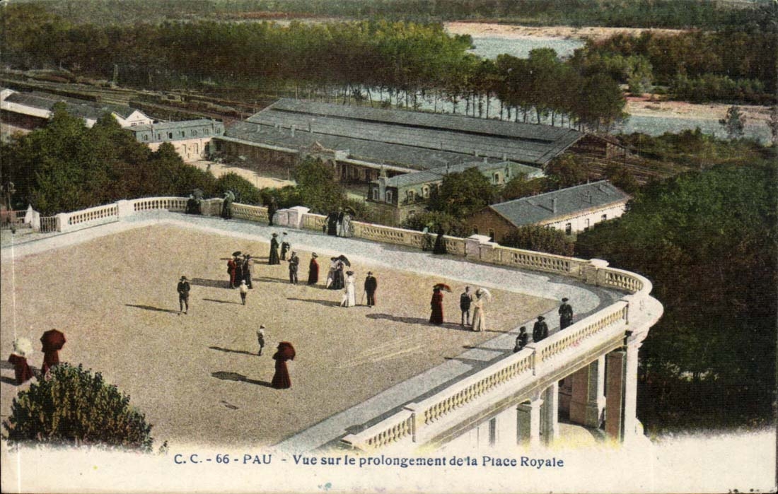 Pau - Sight on the Prolongation of the Royal Place - CPA
