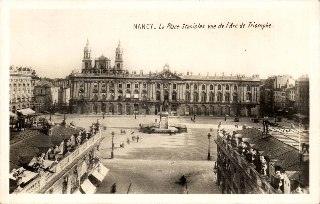 Nancy - Place Stanisas - Vue de l'Arc de Triomphe - CPA