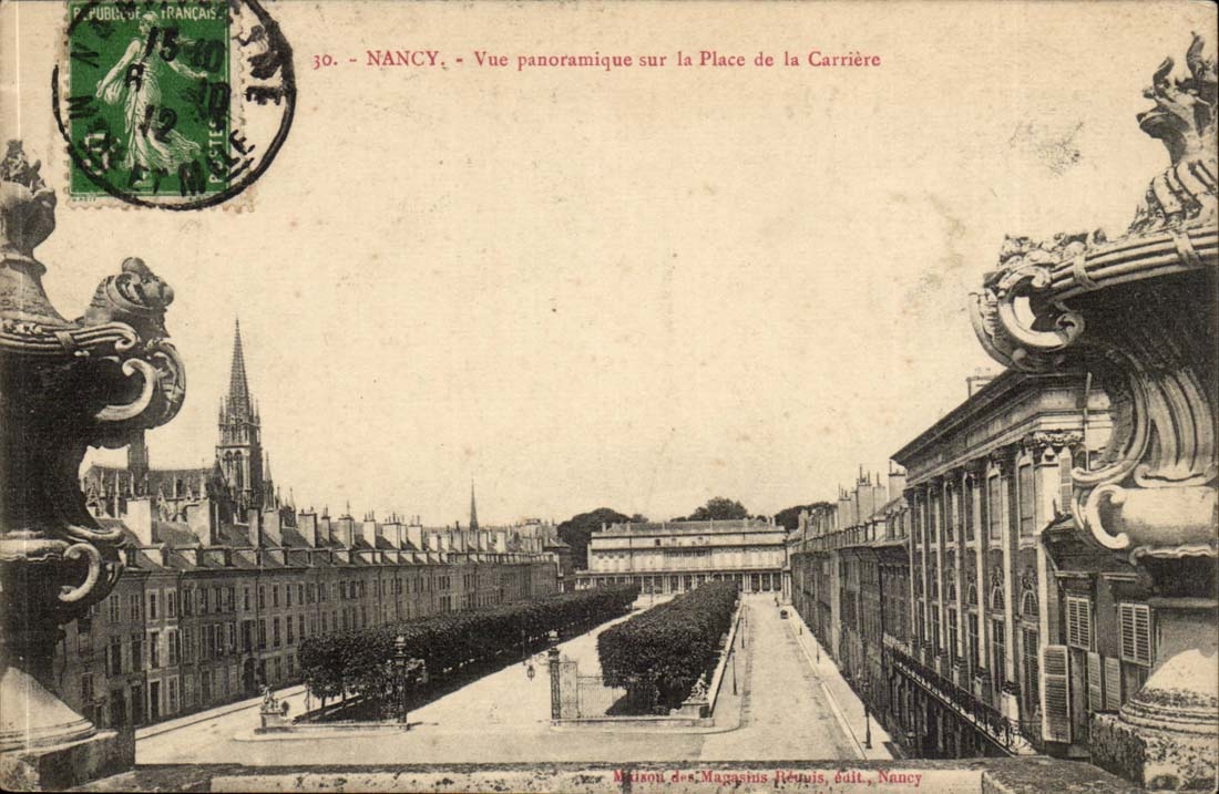 Nancy - Vue panoramique sur la Place de la Carriere - CPA