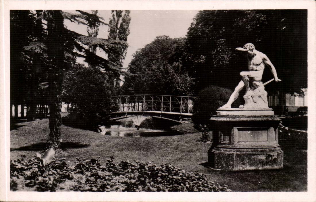 Niort - Gardens and Breach CPA