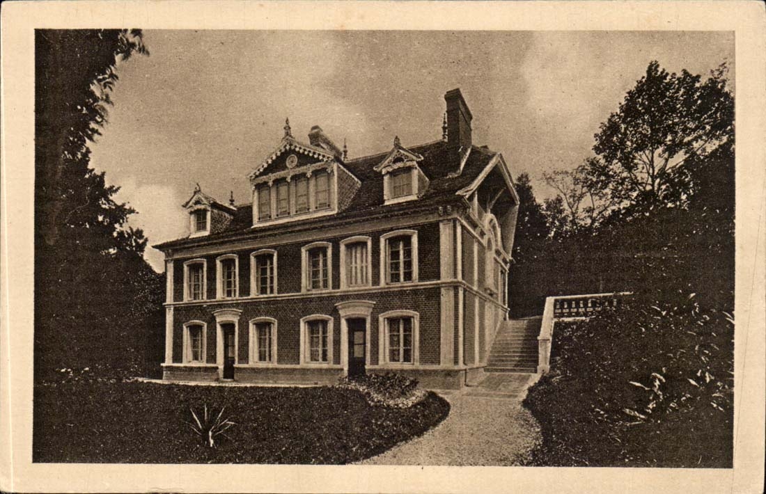 CPA Buissonnets Frontage and terrace