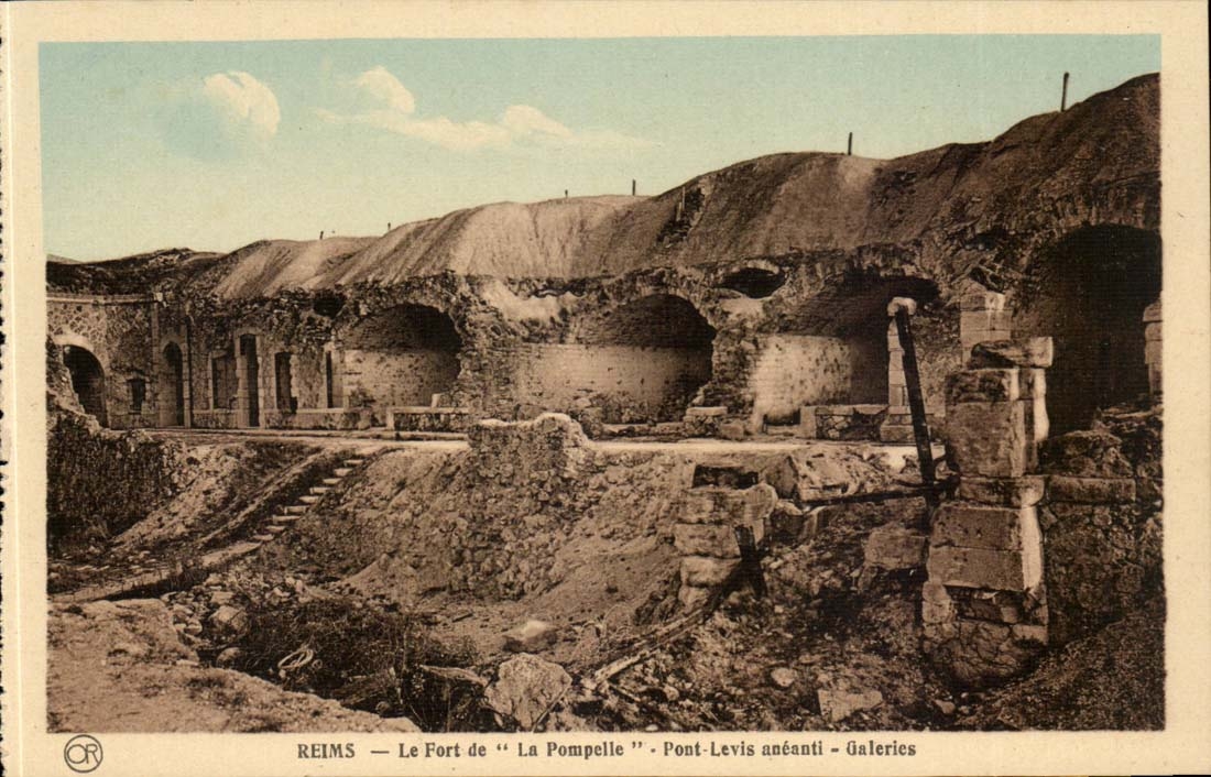 Reims CPA das Fort von Pompelle Brucke levis zerstorte Galerien