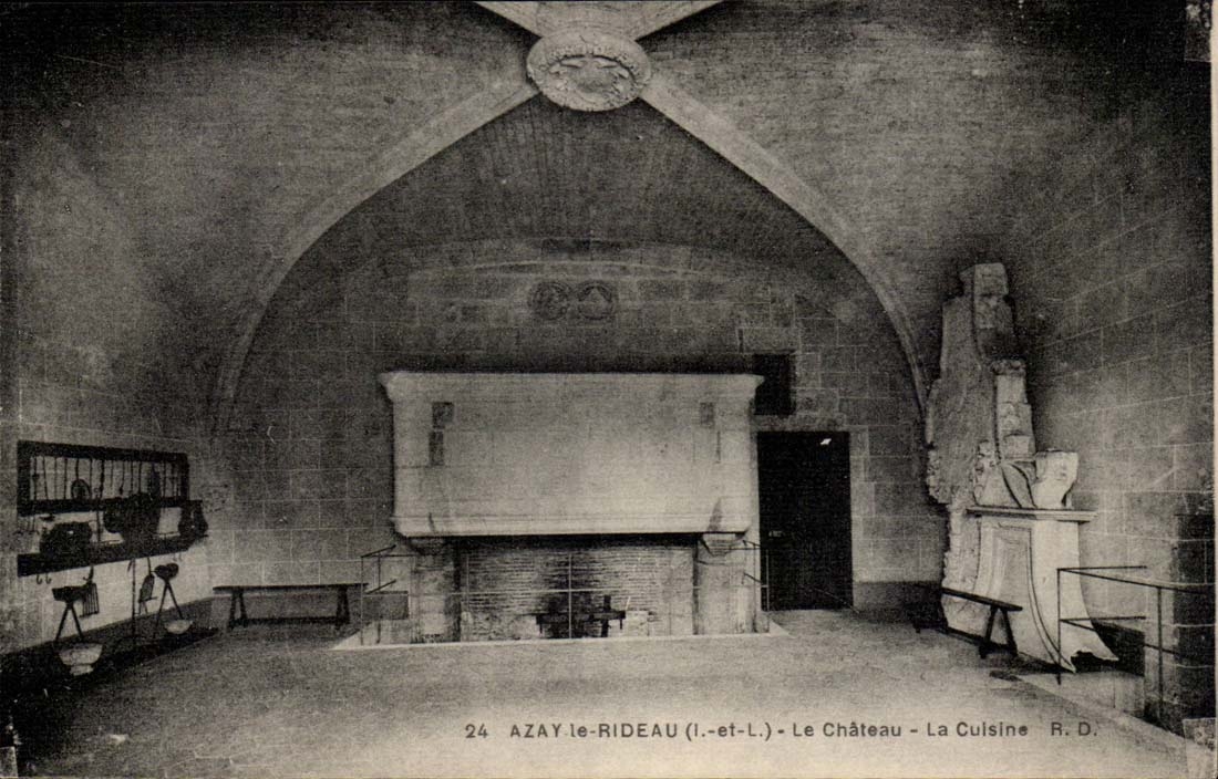 Azay le Rideau CPA Le chateau la cuisine