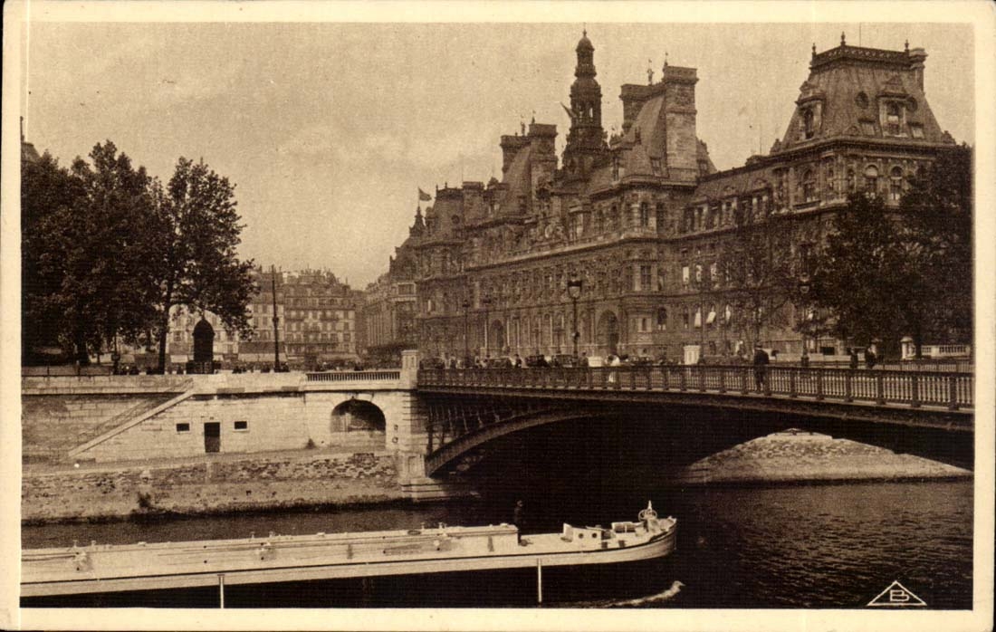 Paris CPA Hotel de ville