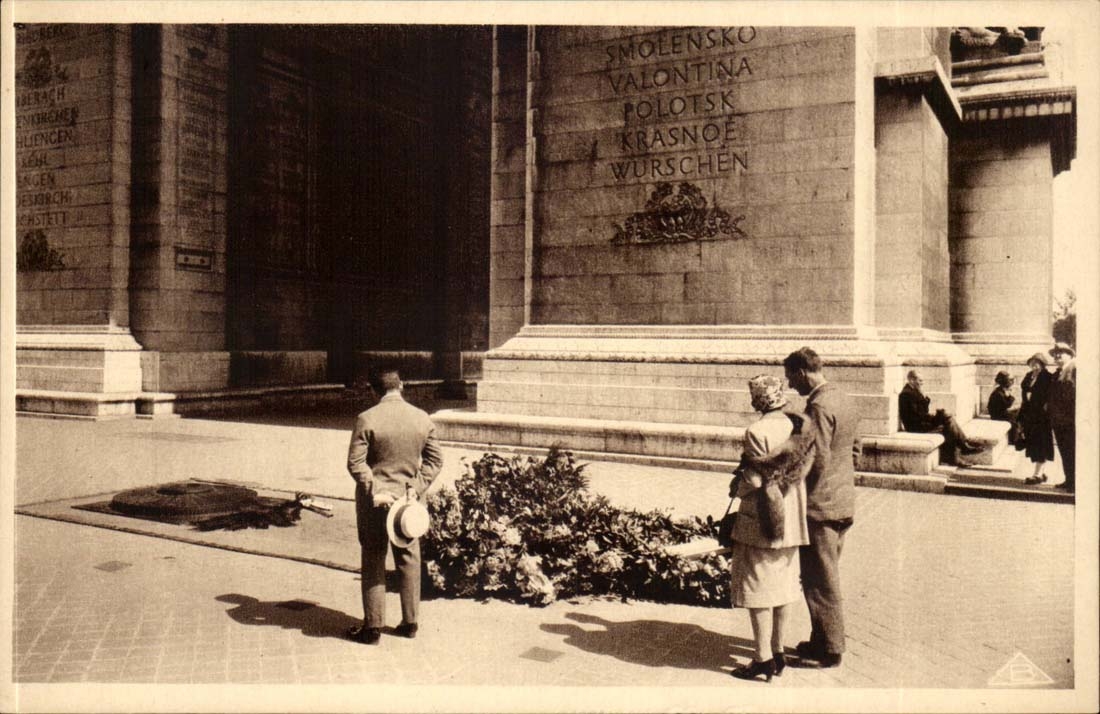 Paris CPA falls It from the unknown soldier