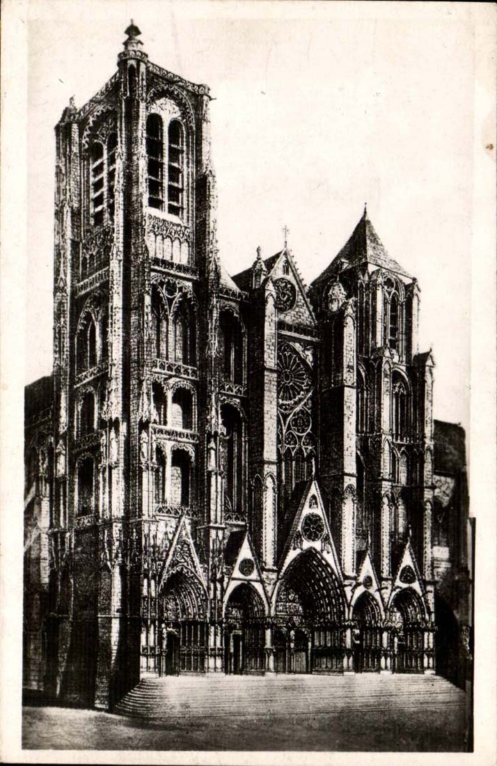 Bourges CPA Frontage of the cathedral