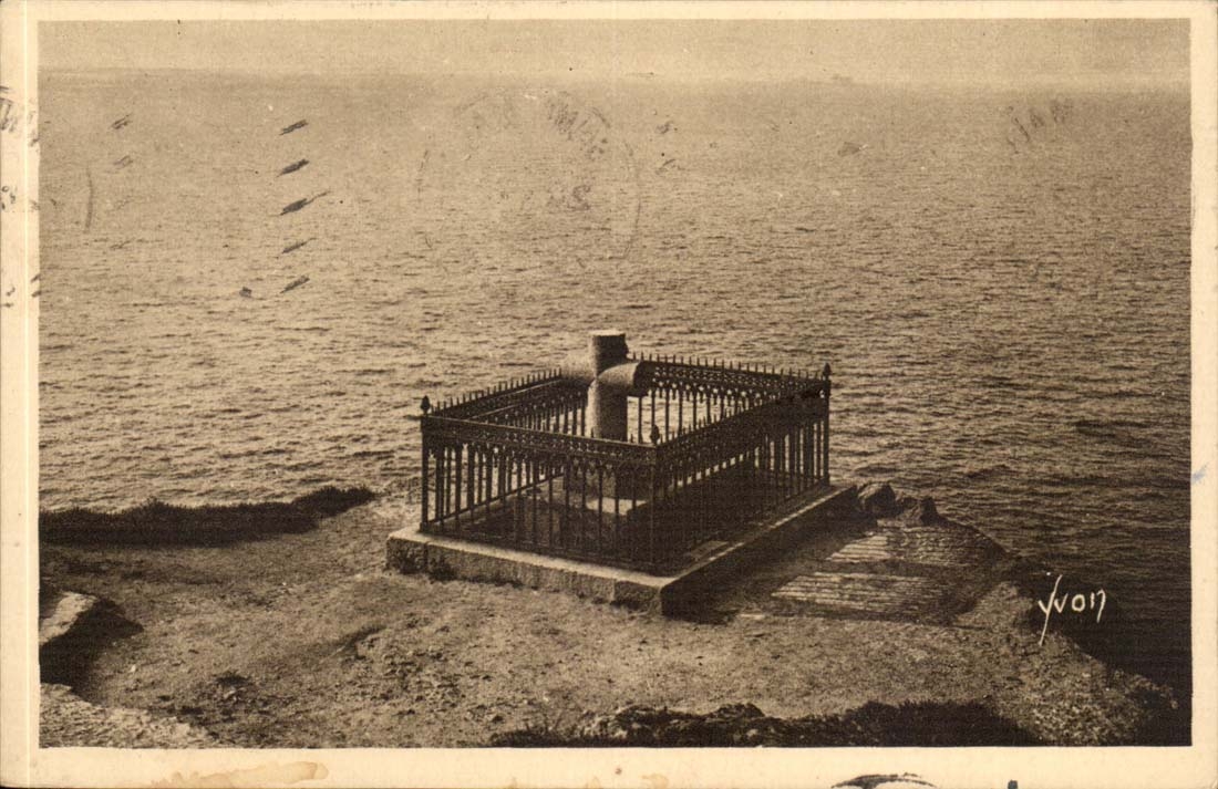 Saint Malo CPA Tombeau de Chateaubriand auu Grand Bey