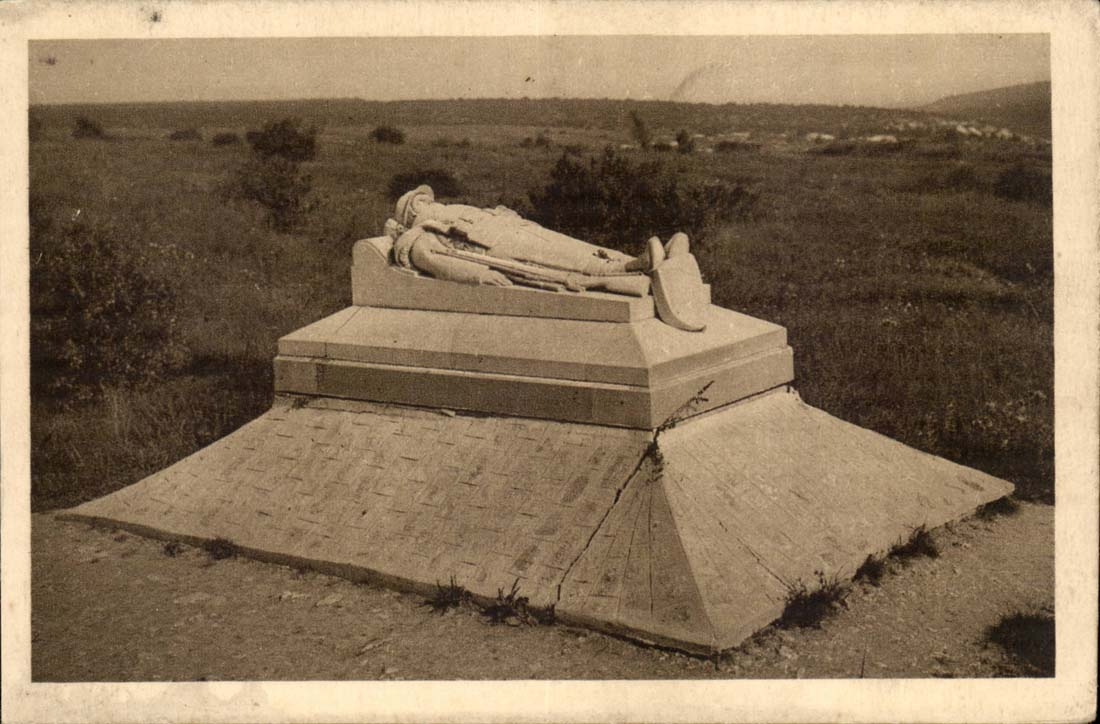 Douaumont CPA the soldier of the Right