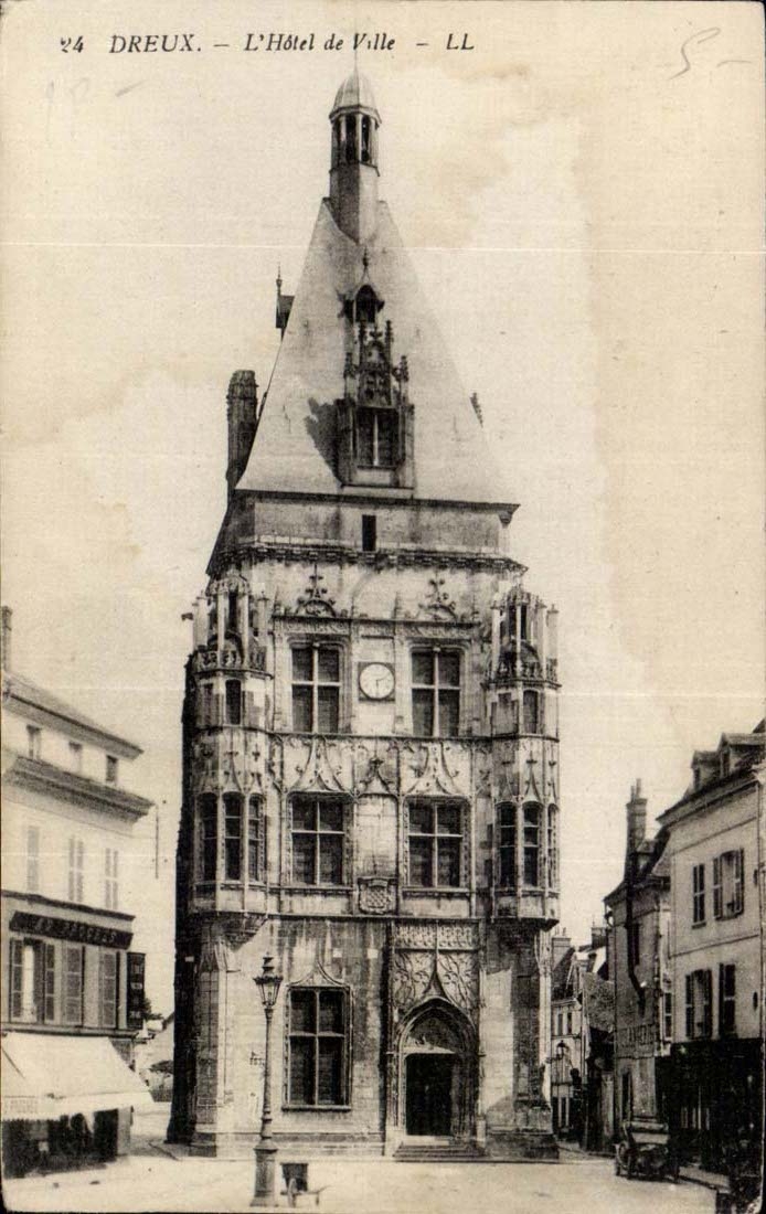 Dreux CPA the town hall