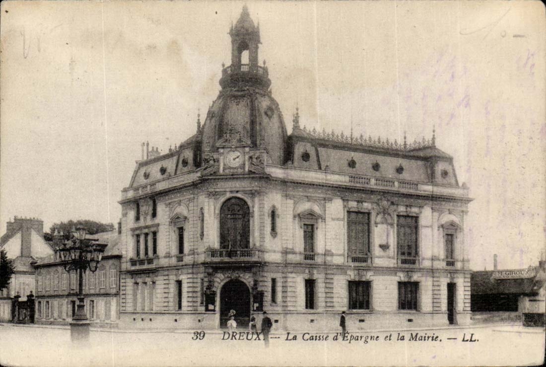 Dreux CPA the savings bank and the town hall