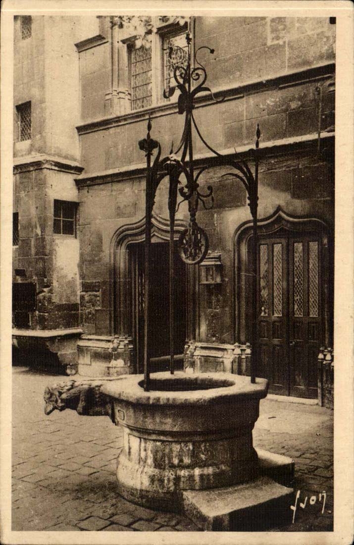 Paris CPA Museum of Cluny (the old well 15th)