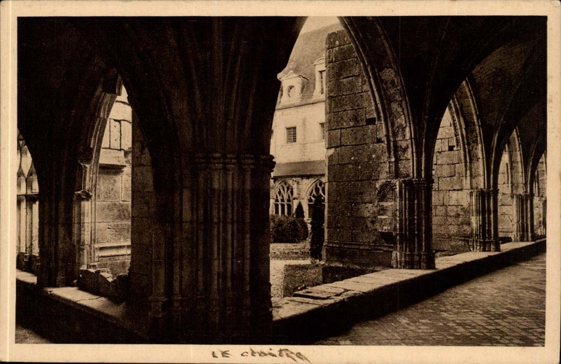 Abbey of Wandrille CPA the cloister