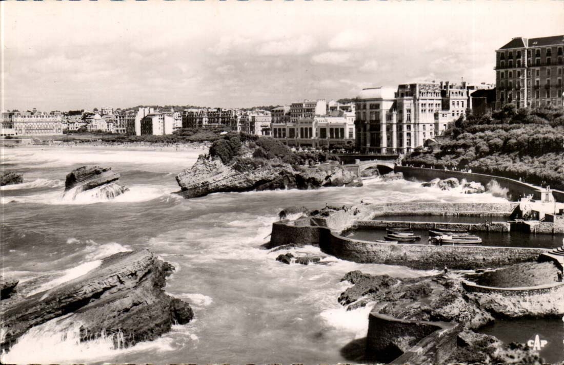 Biarritz CPA Le port des pecheurs et le casino