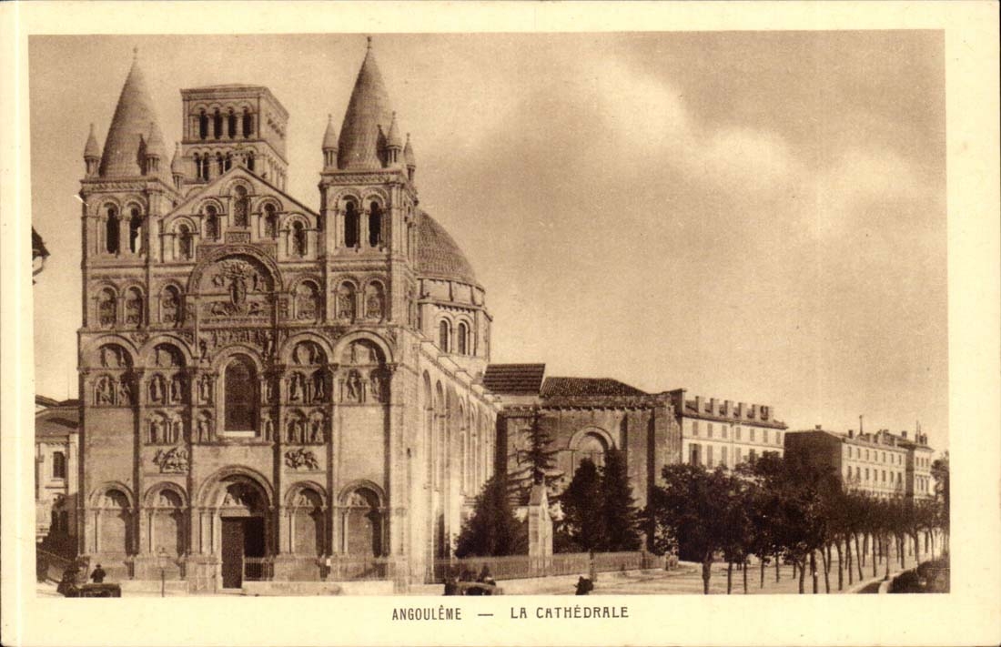 Angouleme CPA La cathedrale