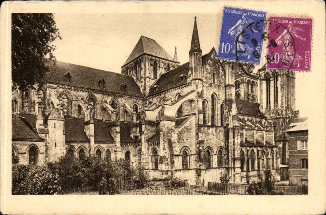 Lisieux CPA Apse der Kathedrale Str Pierre