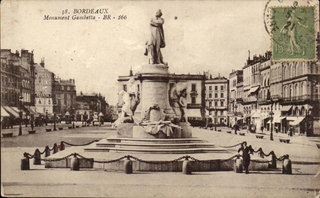 CPA Bordeaux Gambetta Monument