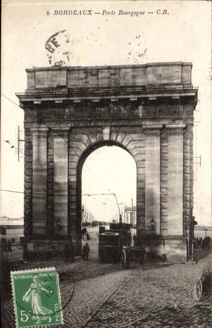CPA Bordeaux Gate Burgundy Tram