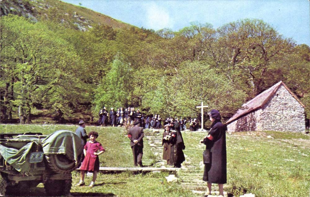 Lourdes MODERN CARD the vault has Bartres Sainte Catholic Bernadette Secours