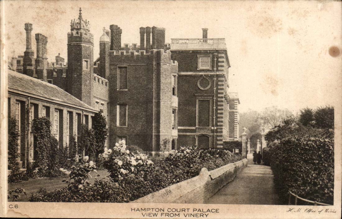 The United Kingdom London London CPA Hampton Court De luxe hotel View from Vinery