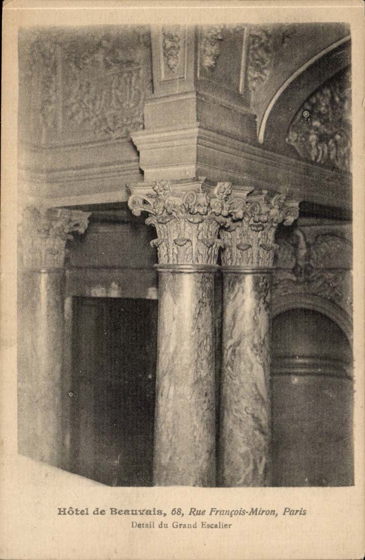 Paris CPA Hotel of Beauvais 68 rue Francois Miron Detail of the large staircase