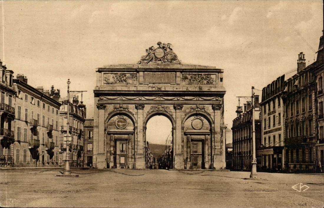 Nancy CPA La porte desilles et la rue de Metz