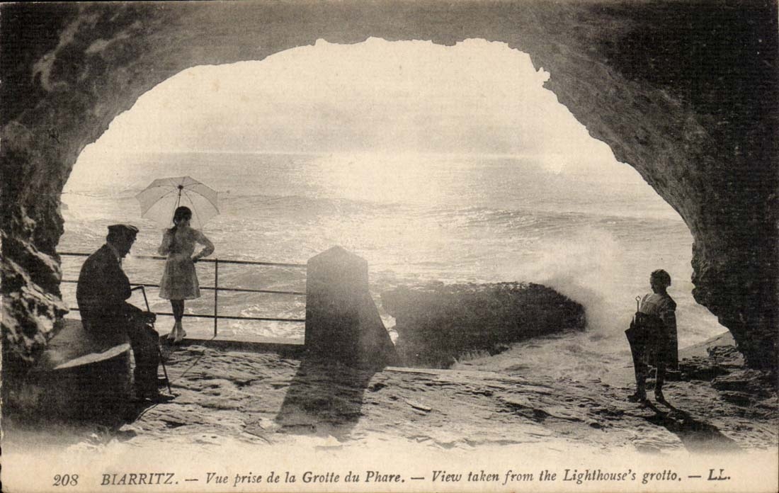 Biarritz CPA Vue prise de la grotte du phare