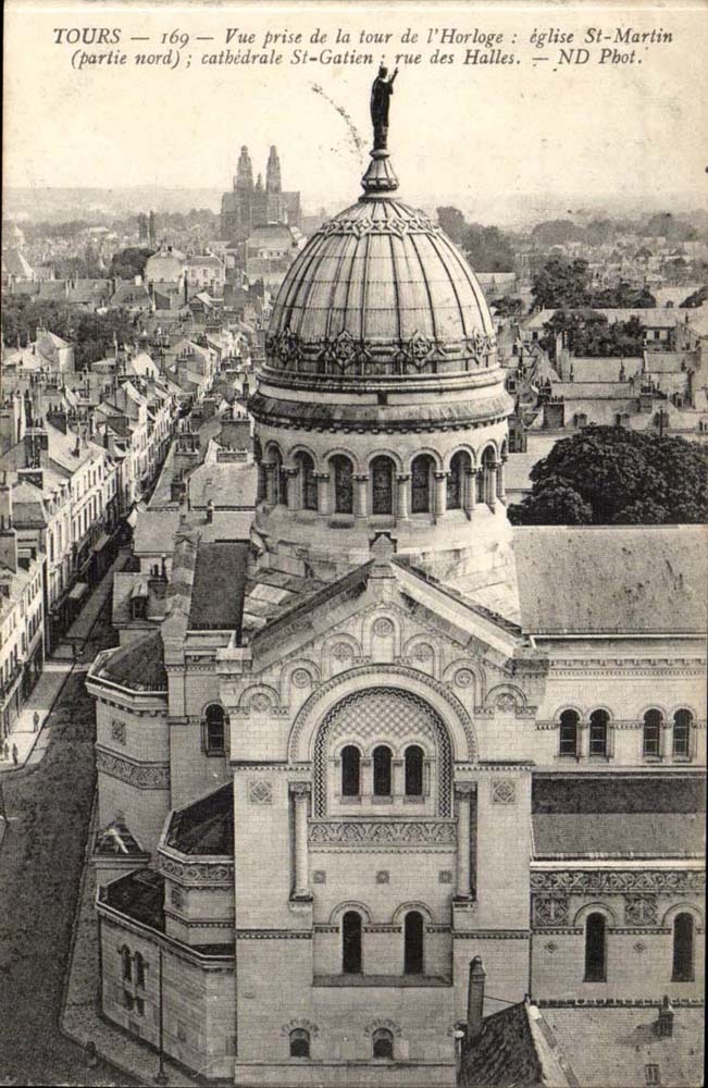 Tours CPA Vue prise de la tour de l'horloge Eglise St Martin cathedrale St Gatien rue de sHalles