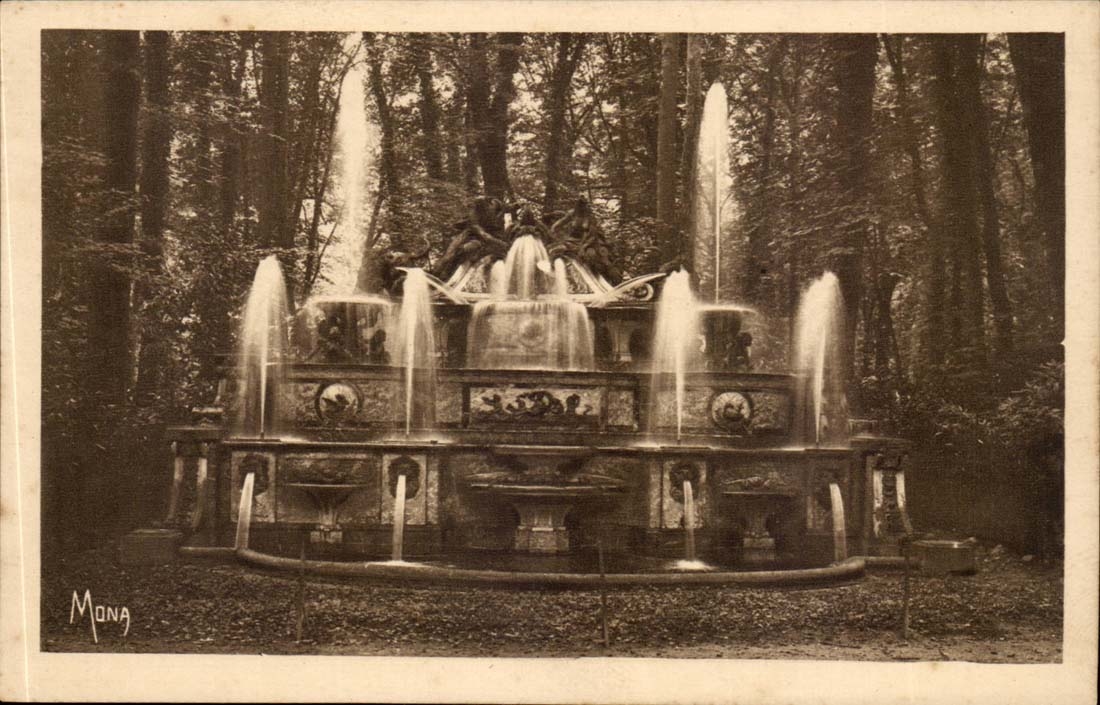 Park of Versailles CPA the dresser fountain ddu has Mansart Neptune and Amphitrite