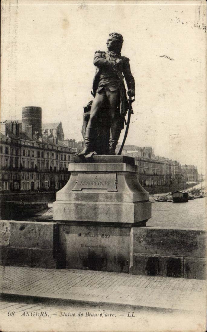 Angers CPA Statue of Beaurepaire