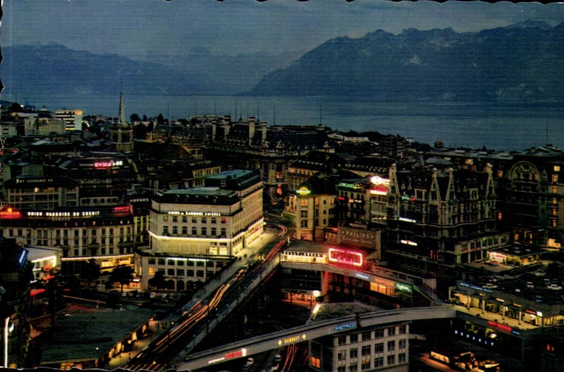Suisse Lausanne Ouchy CPM Le grand pont et les Alpes de Savoie a la tombee de la nuit