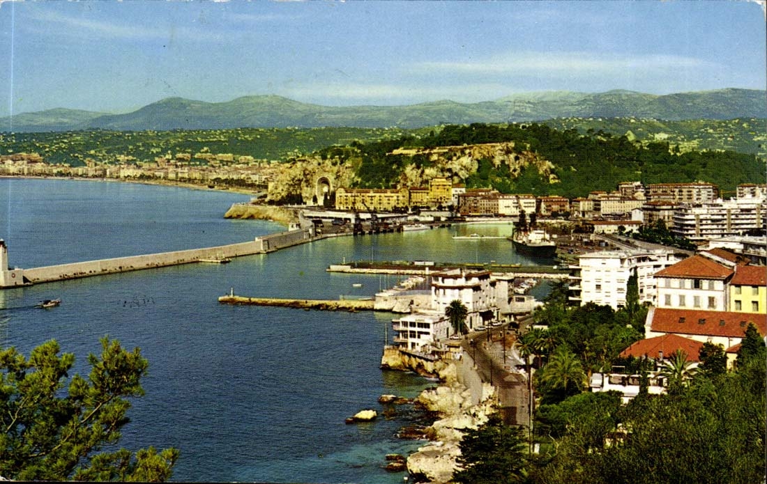 Nice MODERN CARD View taken Boron Mount