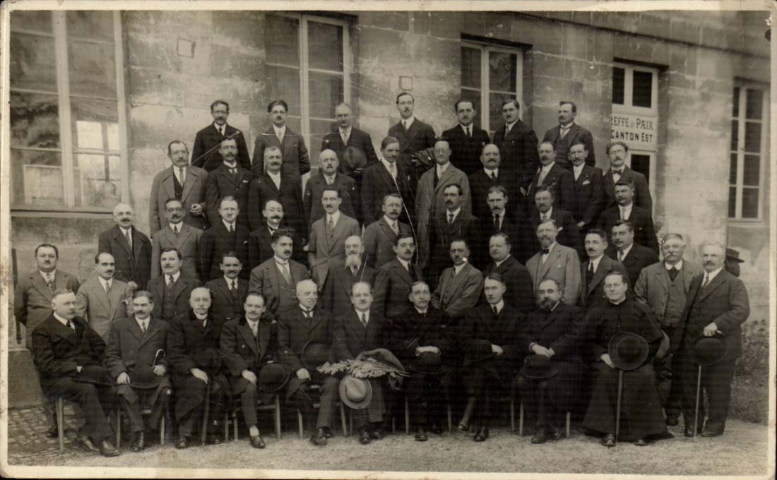 Real photo Greffe of Peace Canton Is (nonlocalized)