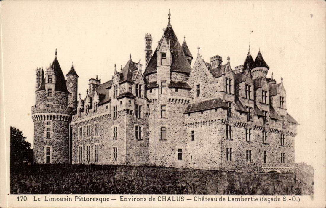 The Limousin CPA Surroundings of Chalus Castle of Lambertie (Western Southern frontage)