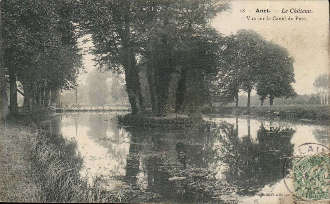 Anet CPA the castle Veus ur the canal of the park