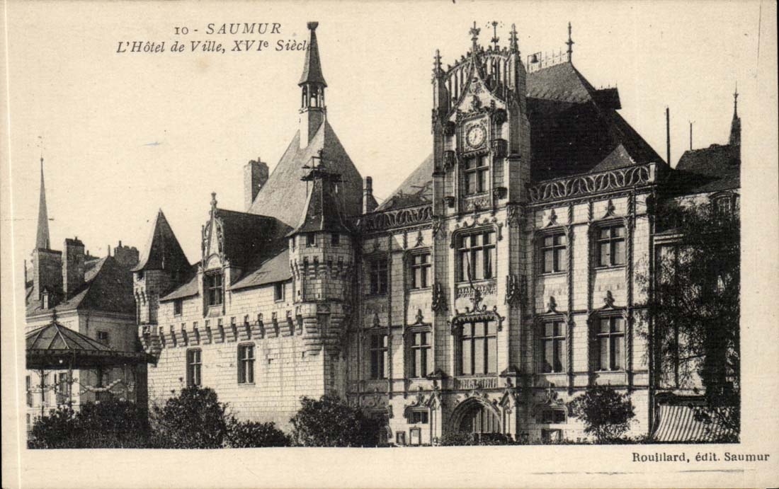 Saumur CPA the town hall 16th