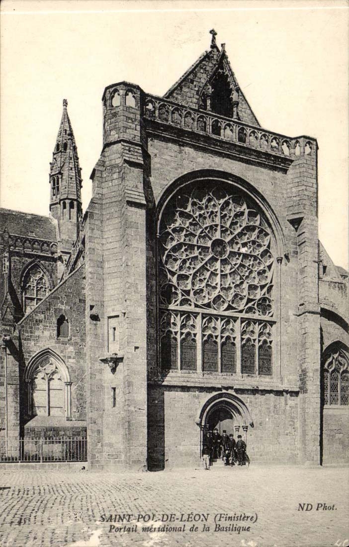 Saint pol of Leon CPA southernmost Gate of the Basilica