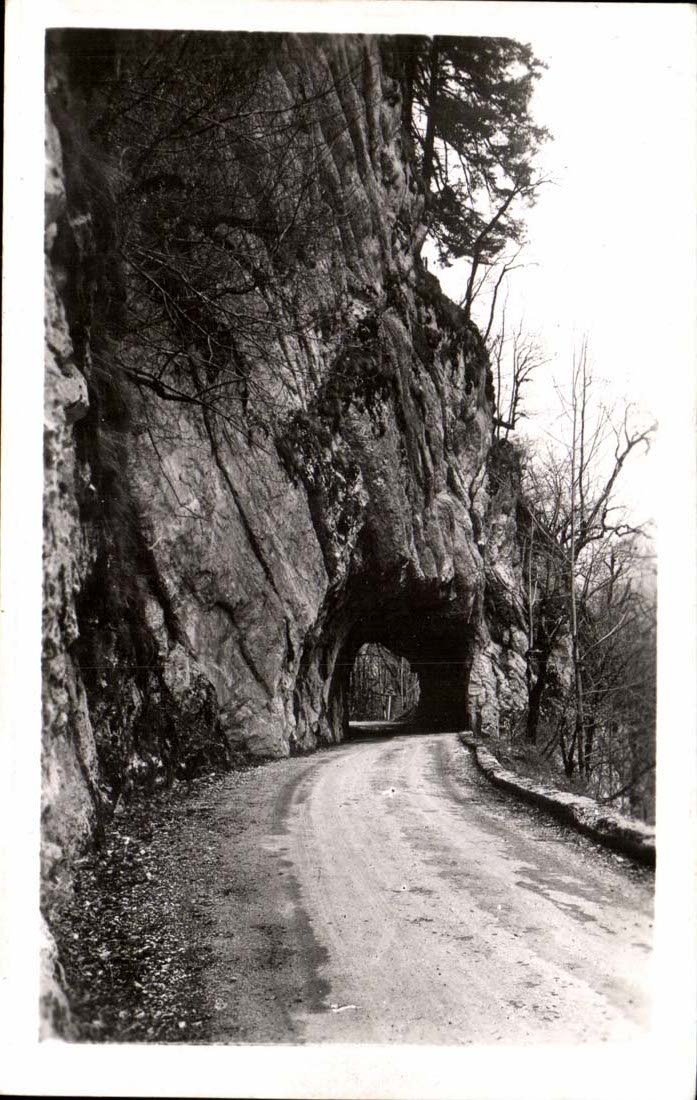 In der Chartreuse MODERNEN KARTE die Strasse des Wustendurchganges der Tunnels