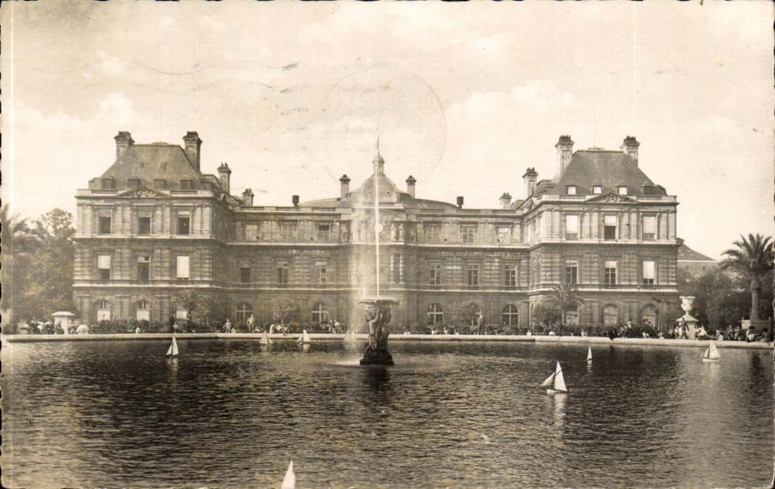 Paris CPA palate of Luxembourg