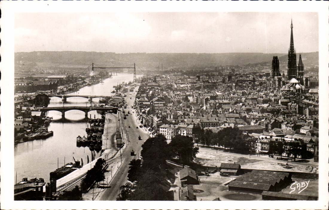 Rouen MODERN CARD View of the quays