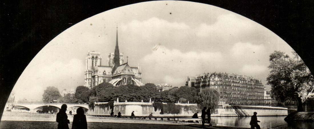 Paris - die Insel der ISCED Notre Dame und die Brucke vom Palast CPA des Erzbischofs