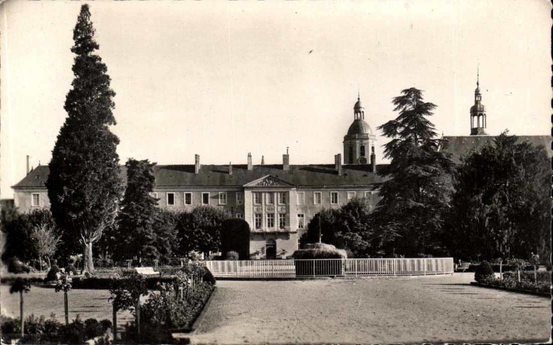 The Arrow - the Military academy - Gardens - CPA