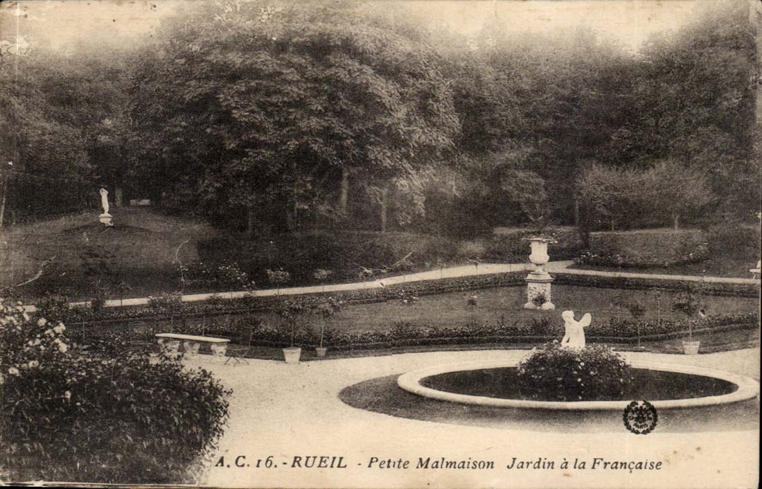 Rueil - Small Malmaison - Garden with the Frenchwoman - CPA