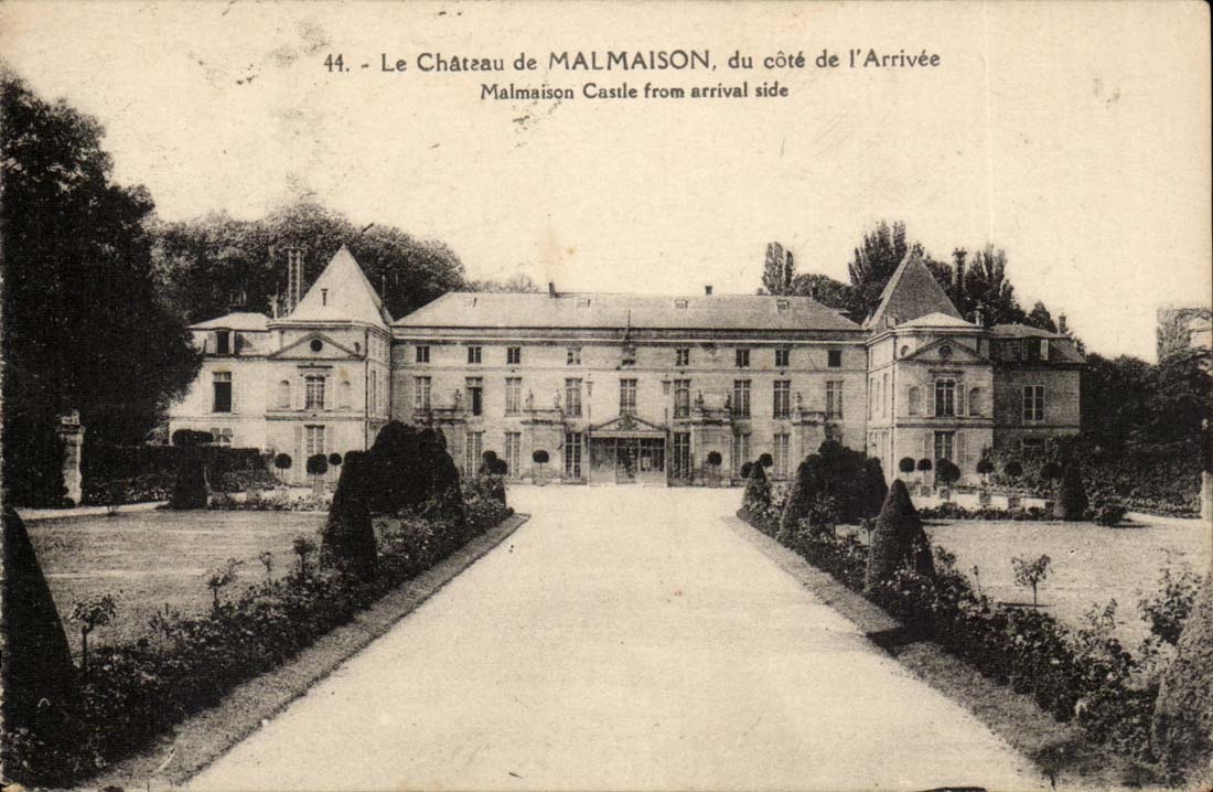Reuil Malmaison - the Castle of the Dimension Arrival - CPA