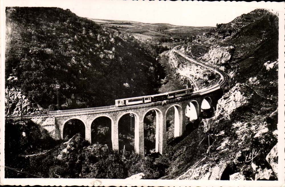 CPA Vallee der kleinen Schamotteschale Mont Louis das viadux von schiefem