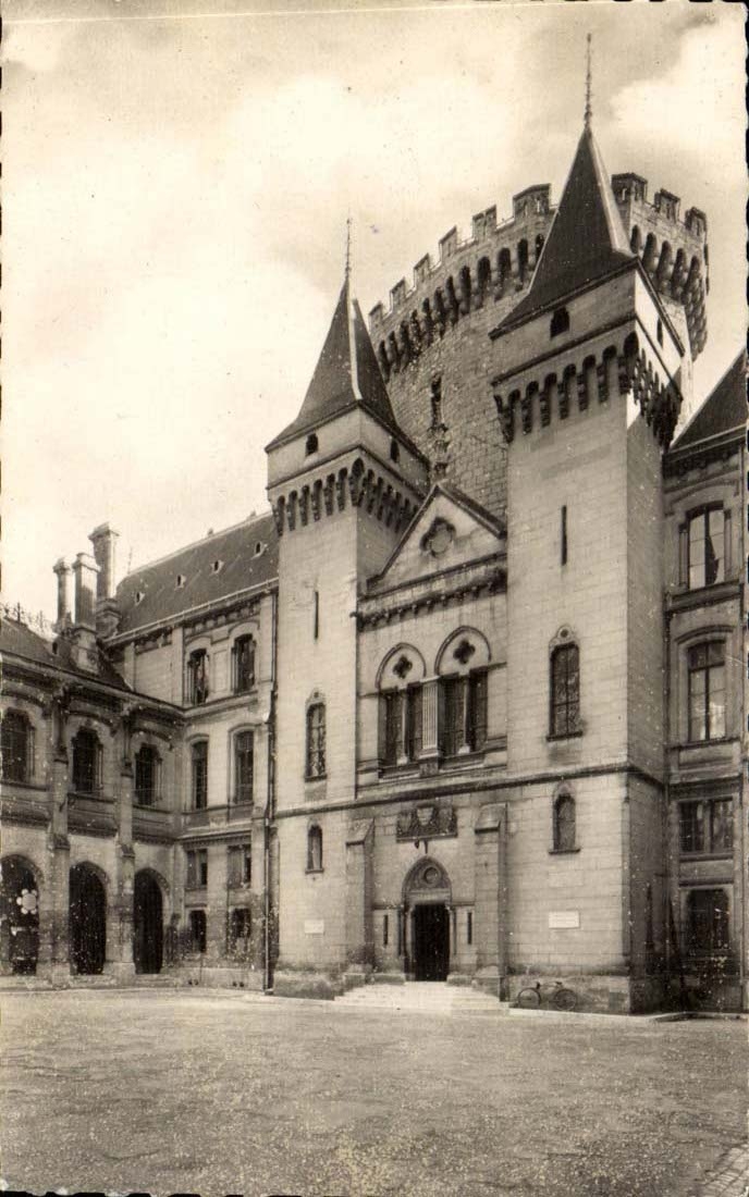 Angouleme CPA hotel de ville