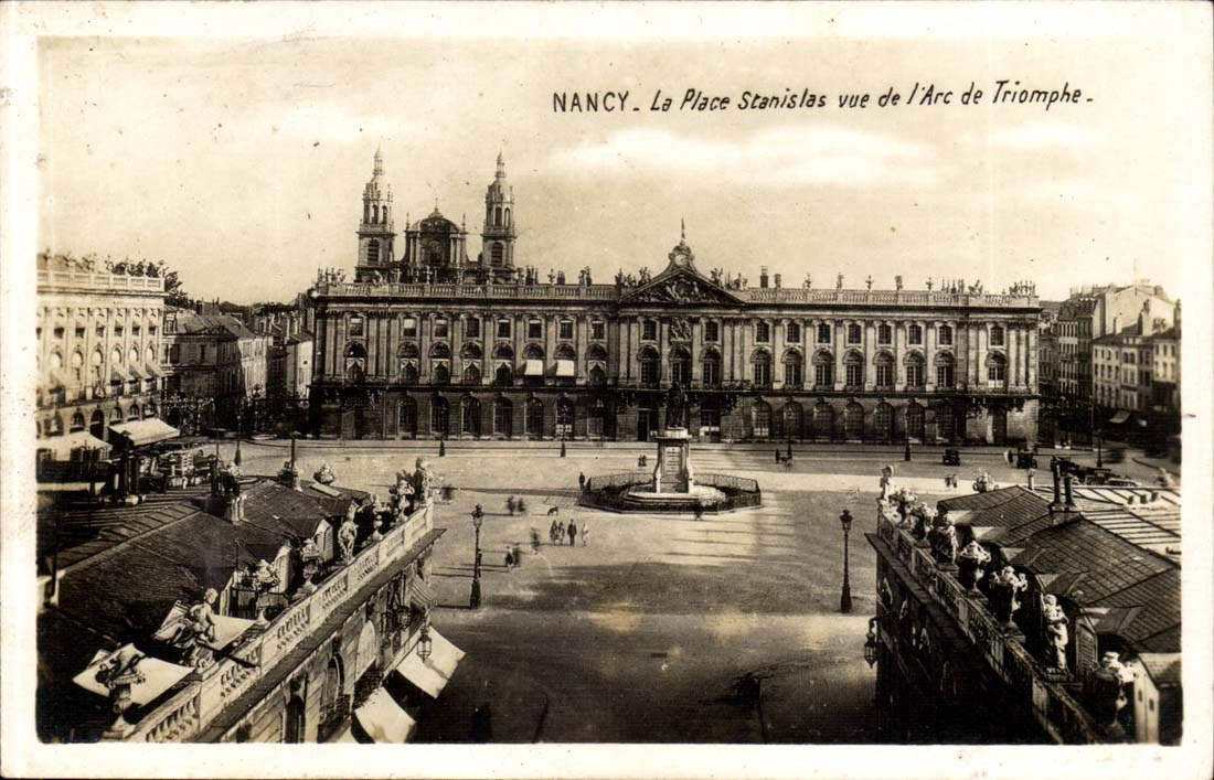 Nancy CPA La place Stanislas vue de l'arc de triomphe